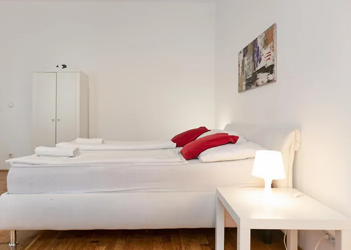 & Lovely Private In 3br Shared Apt, With Smart Tv & Wifi Vienna