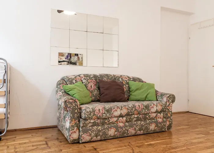 & Lovely Private In 3br Shared Apt, With Smart Tv & Wifi
