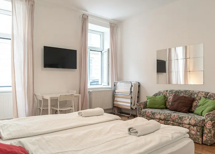 & Lovely Private In 3br Shared Apt, With Smart Tv & Wifi * Vienna