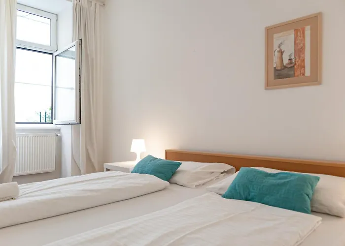 & Lovely Private In 3br Shared Apt, With Smart Tv & Wifi Apartment