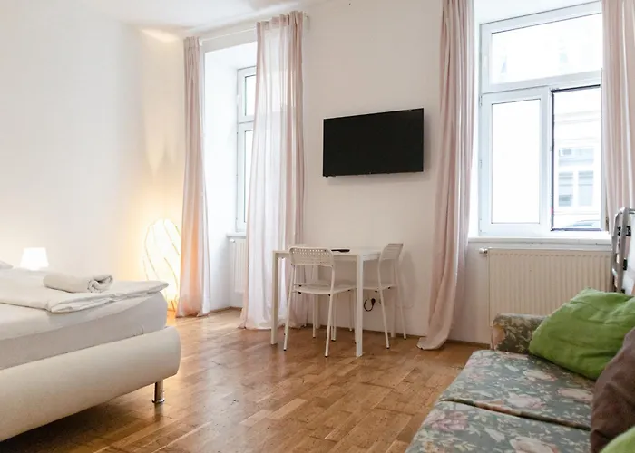 & Lovely Private In 3br Shared Apt, With Smart Tv & Wifi Vienna