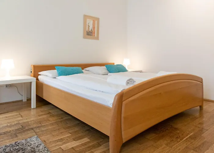 & Lovely Private In 3br Shared Apt, With Smart Tv & Wifi